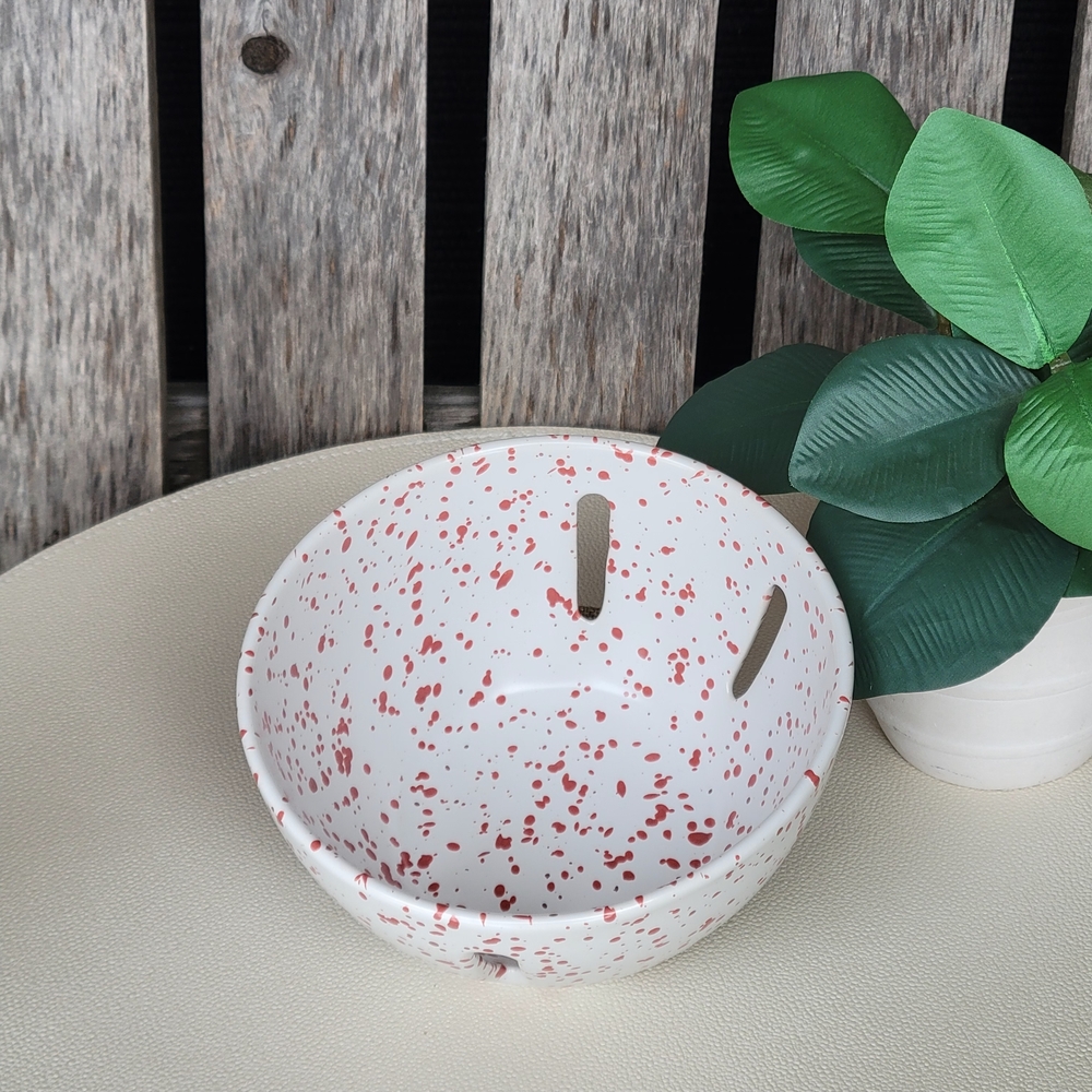 M Design Speckled Ceramic Yarn or Berry Bowl in White and Red